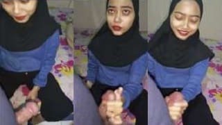 Bokep Jilbab Pertama Kali Nyepong